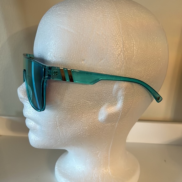 CAKE blue shield sunglasses - Picture 4 of 10